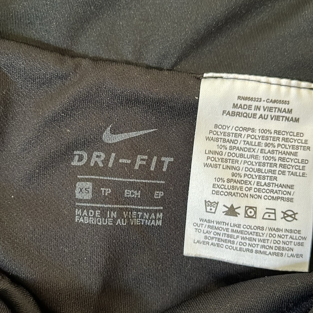 Nike dry fit women’s shorts - Picture 3 of 5
